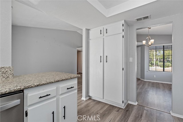 4508 4508 Paseo Hermoso, Palmdale CA: https://media.crmls.org/medias/858f100f-b167-4167-b7d9-f039d7a0ea93.jpg