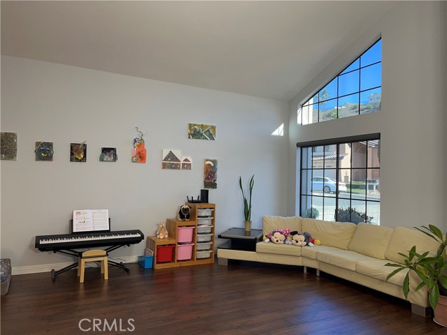 9288 Pipilo Street, San Diego CA: https://media.crmls.org/medias/858fc0ae-9a85-4431-9b1c-d60781ff026f.jpg