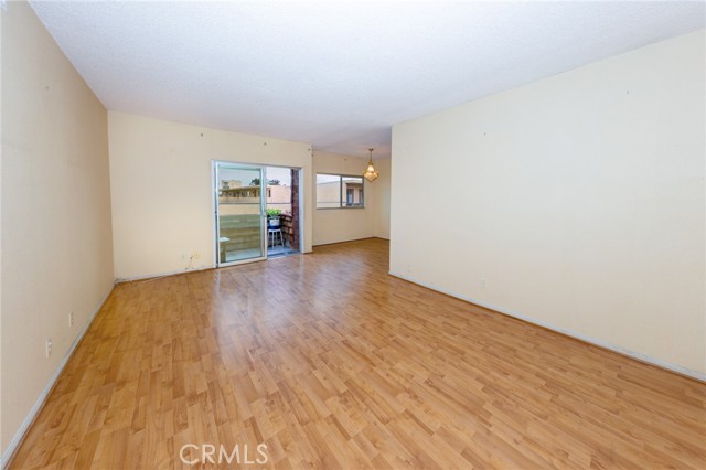 Detail Gallery Image 7 of 17 For 5414 Newcastle Ave #52,  Encino,  CA 91316 - 2 Beds | 2 Baths