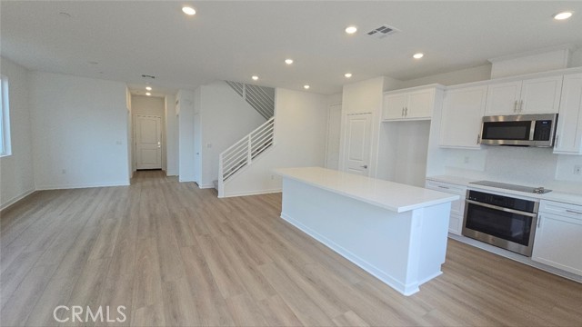 Detail Gallery Image 5 of 42 For 3256 Sprout Paseo, Ontario,  CA 91761 - 4 Beds | 3 Baths