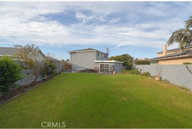 Detail Gallery Image 19 of 21 For 17952 Caledonia, Huntington Beach,  CA 92647 - 4 Beds | 2/1 Baths