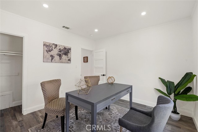 6616 Vesper Avenue, Van Nuys CA: https://media.crmls.org/medias/85911a79-af6d-4f7a-814d-866d96d69ac9.jpg
