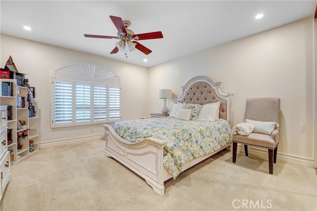 3866 Hunter Crest Court, Moorpark CA: https://media.crmls.org/medias/8591871b-21e8-427a-a4a0-146c9ed7b4aa.jpg