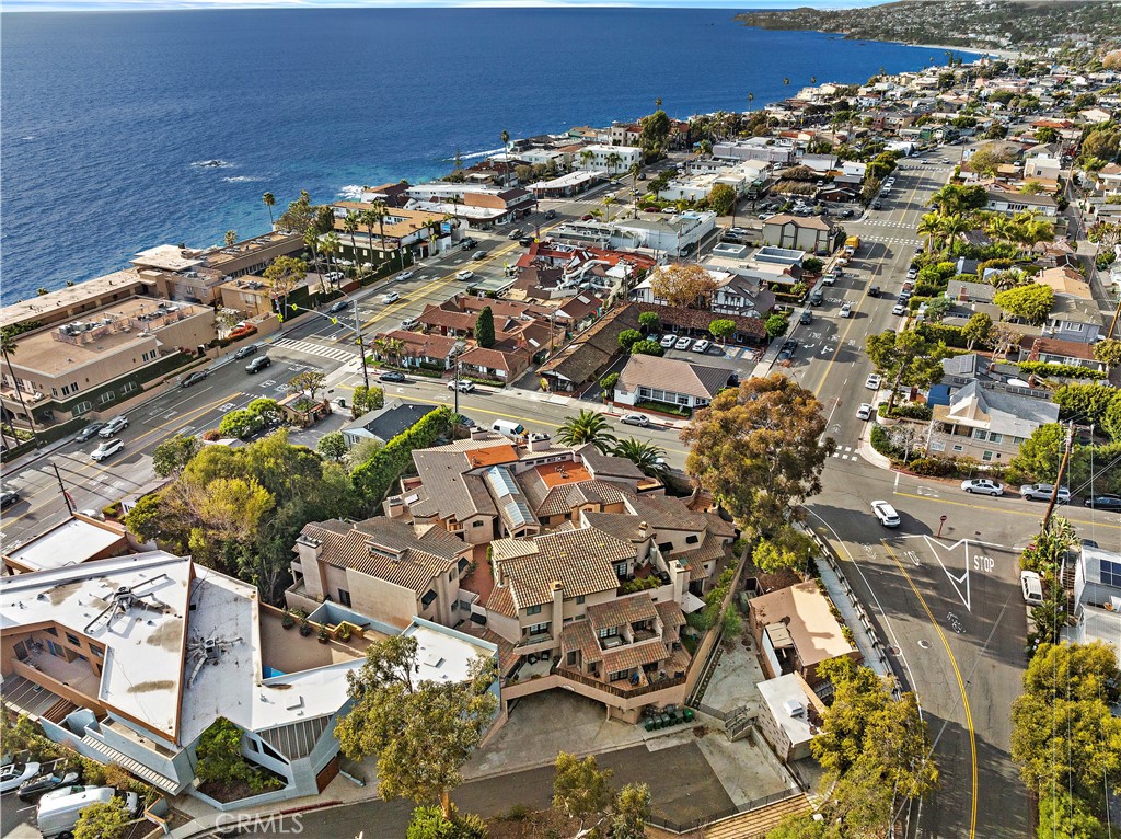 https://media.crmls.org/medias/85929c66-6222-4dcc-875c-f6a52655b116.jpg?preset=X-Large