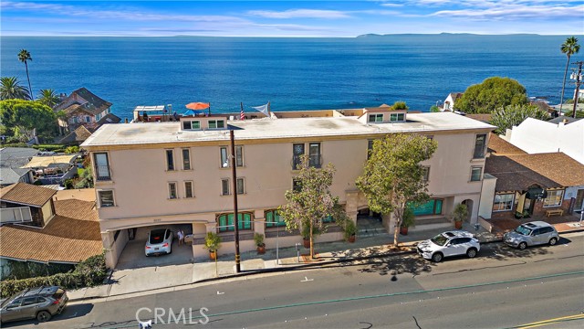 2037 Coast Hwy, Laguna Beach CA: https://media.crmls.org/medias/8592bec4-613a-4b96-9229-7f65b7f2d465.jpg
