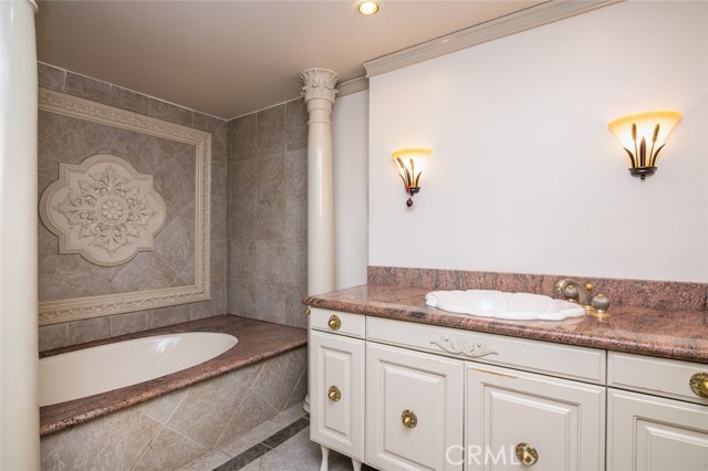 345 Pioneer Drive, 1705 photo 21