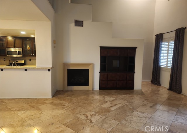 Detail Gallery Image 5 of 19 For 12377 Hollyhock #4,  Rancho Cucamonga,  CA 91739 - 2 Beds | 2 Baths