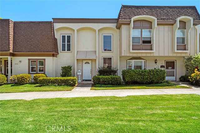 Detail Gallery Image 1 of 36 For 9745 Port Royal Cir, Huntington Beach,  CA 92646 - 2 Beds | 1/1 Baths