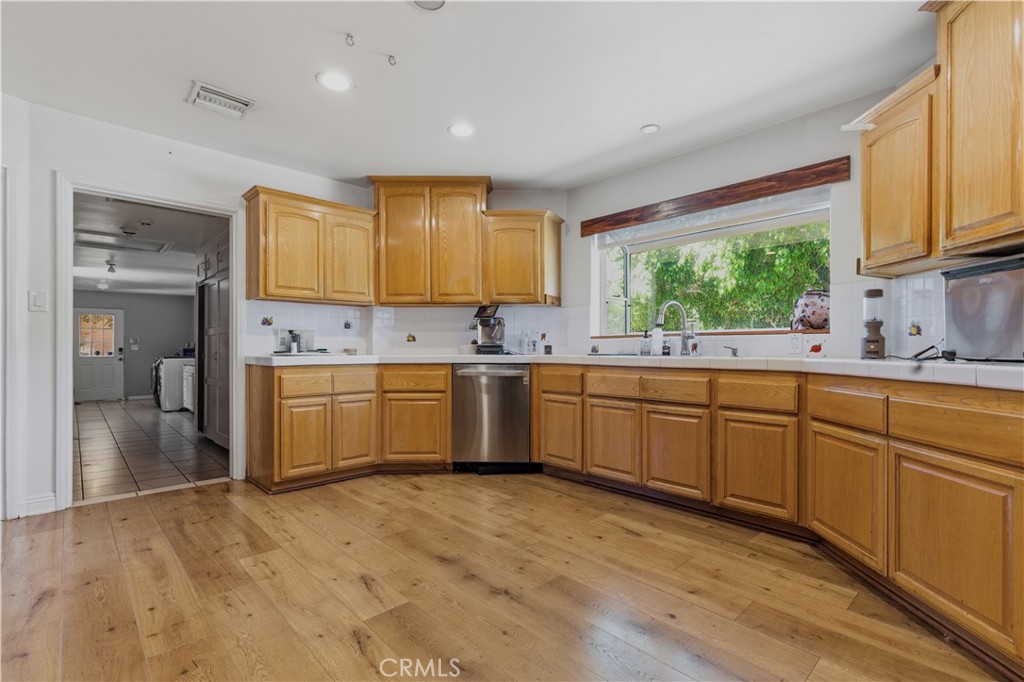 MLS #SR26123706 image #12