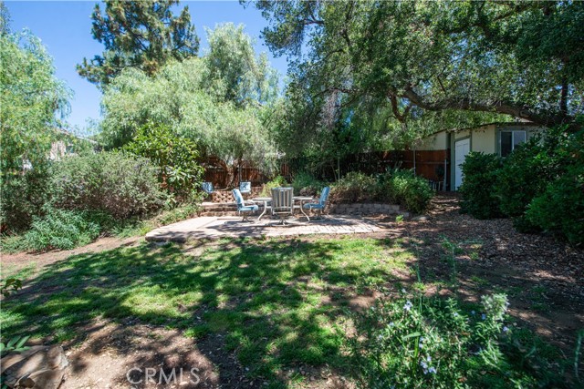 23329 Raymond Street, Chatsworth CA: https://media.crmls.org/medias/859479b6-dd7f-4882-b6e9-d4cad51d4058.jpg