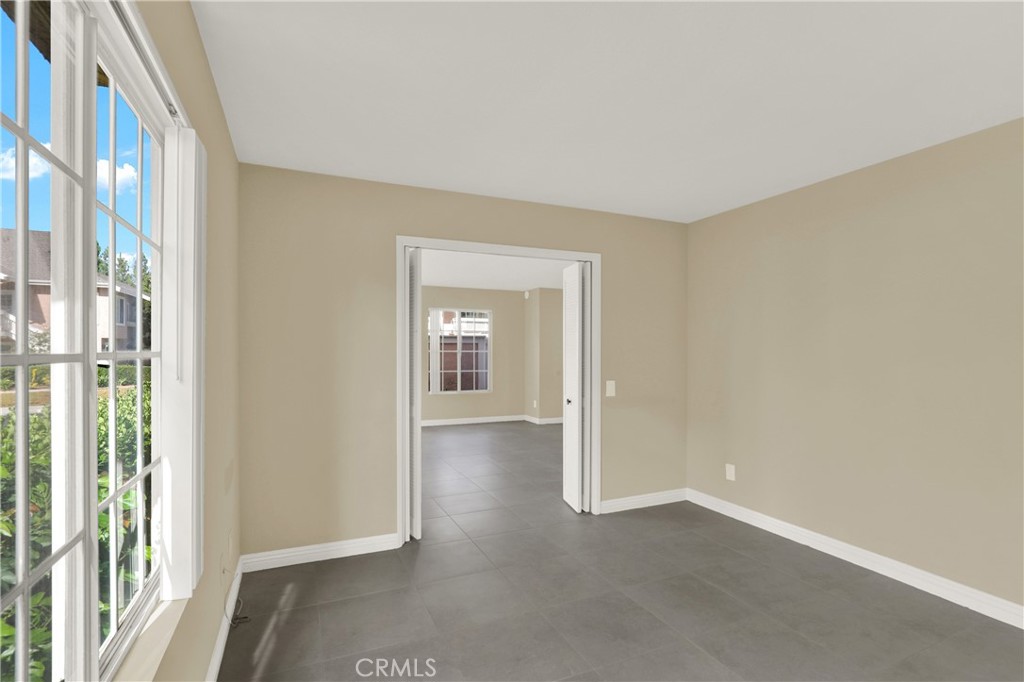 MLS #OC25245389 image #21