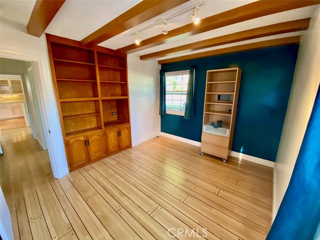 Detail Gallery Image 12 of 21 For 2801 N Keystone St, Burbank,  CA 91504 - 3 Beds | 2 Baths