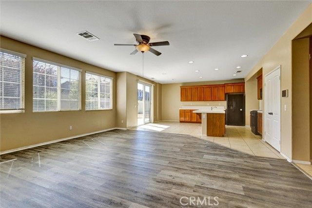 Detail Gallery Image 7 of 40 For 5750 Kingsbury, Palmdale,  CA 93552 - – Beds | – Baths