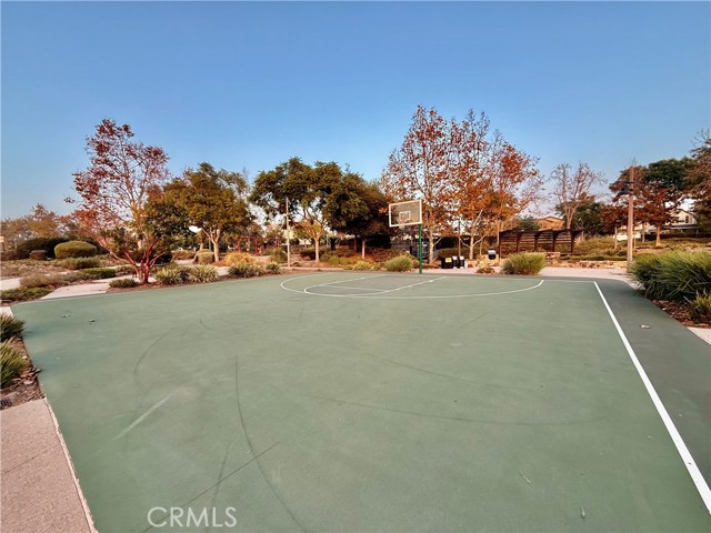 Detail Gallery Image 31 of 33 For 143 Allium, Irvine,  CA 92618 - 4 Beds | 4/1 Baths