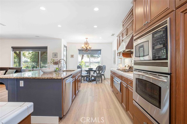 10266 Horsehaven Street, Sun Valley CA: https://media.crmls.org/medias/85954eb0-fb19-4d03-ba22-2e931dda83b8.jpg