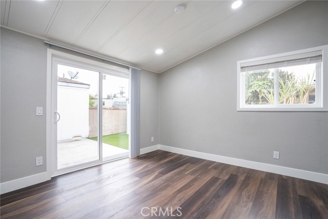 212 Las Brisas Circle, Pomona CA: https://media.crmls.org/medias/8595ca83-3aaf-499f-b136-56cd4e994b9d.jpg