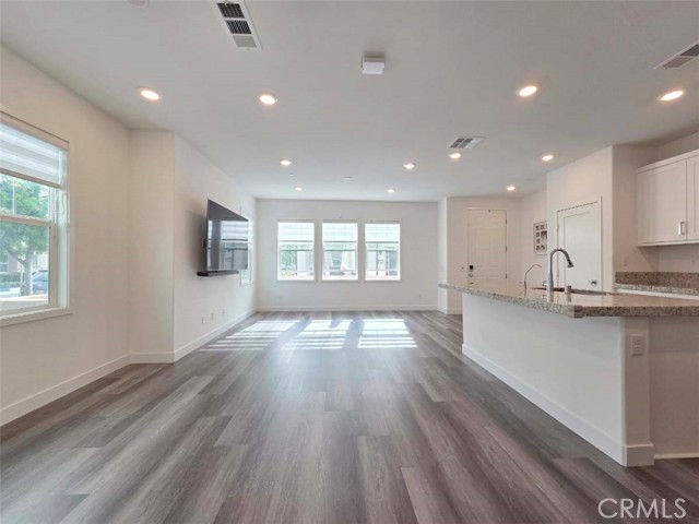 Front Image Thumbnail for CRPW26017680