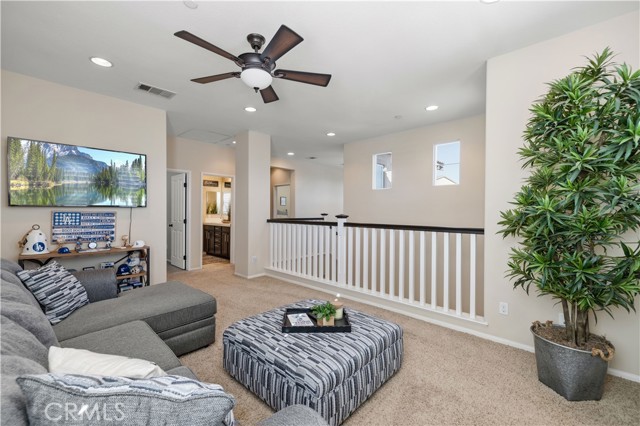 Detail Gallery Image 29 of 43 For 24903 Shadow Ridge Ct, Valencia,  CA 91354 - 4 Beds | 3/1 Baths