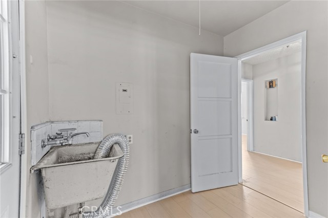 1357 Amalia Avenue, Los Angeles CA: https://media.crmls.org/medias/85961979-f88b-49e3-b7ab-2cccfe45c655.jpg