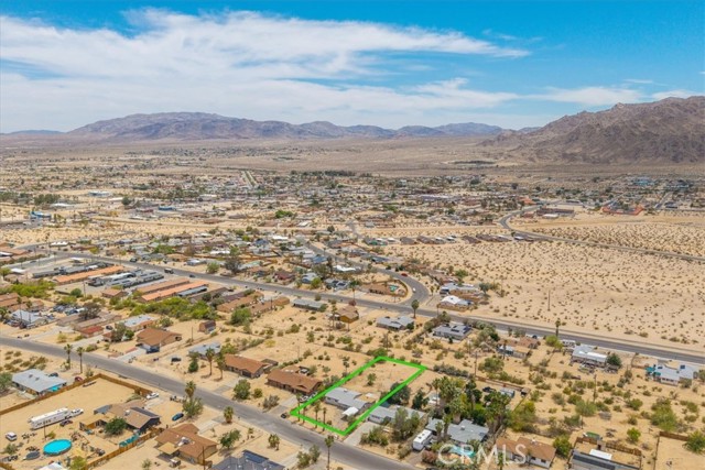 73355 Sun Valley Drive, 29 Palms CA: https://media.crmls.org/medias/85962af7-6b29-4301-91fb-b686ee2a9e12.jpg