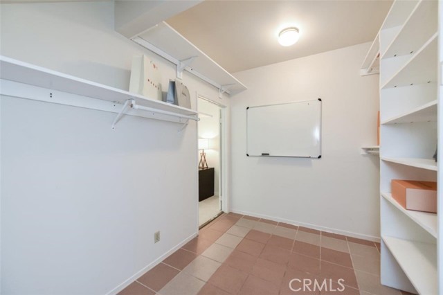 14237 Burbank Boulevard, 1 photo 8