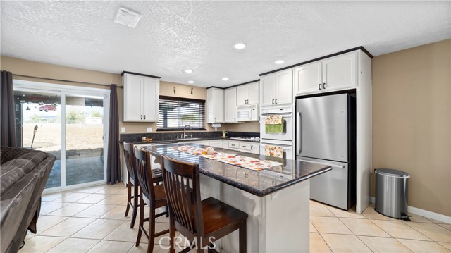 Detail Gallery Image 15 of 35 For 8530 11th, Hesperia,  CA 92345 - 3 Beds | 2 Baths