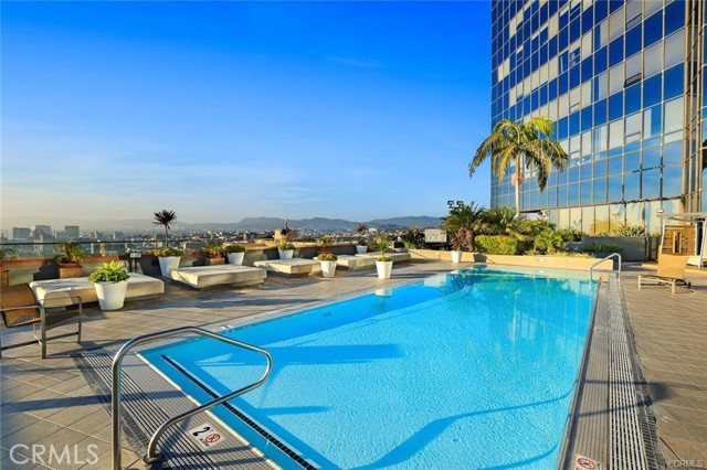 Detail Gallery Image 18 of 20 For 1100 Wilshire Bld #2707,  Los Angeles,  CA 90017 - 1 Beds | 1 Baths