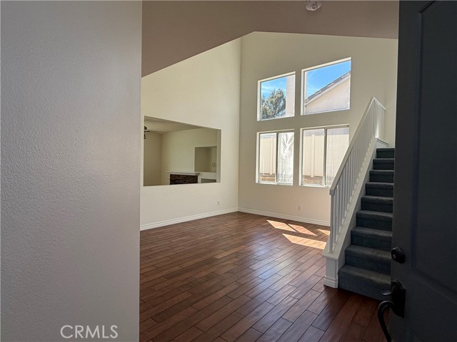 Detail Gallery Image 6 of 22 For 26506 Isabella, Canyon Country,  CA 91351 - 3 Beds | 3 Baths