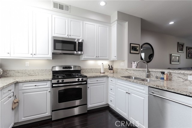 Detail Gallery Image 22 of 42 For 47 Aliso Ridge, Mission Viejo,  CA 92691 - 2 Beds | 2/1 Baths