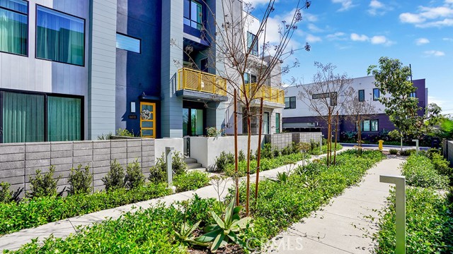 Detail Gallery Image 32 of 38 For 16372 Moonstone Cir, Tustin,  CA 92782 - 3 Beds | 3/1 Baths