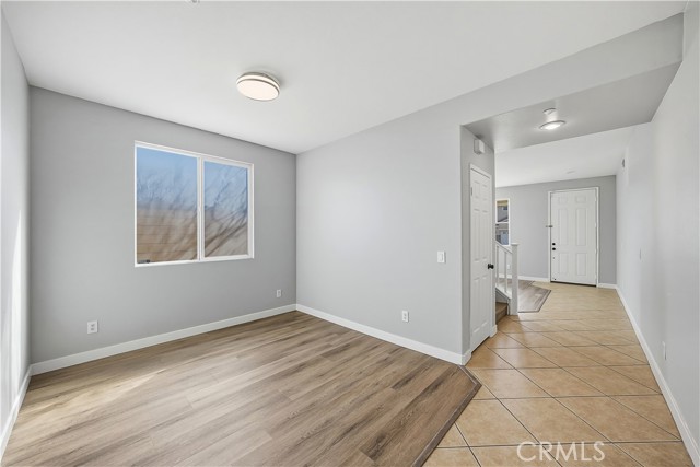 Detail Gallery Image 13 of 49 For 16498 Medinah, Fontana,  CA 92336 - 4 Beds | 2/1 Baths