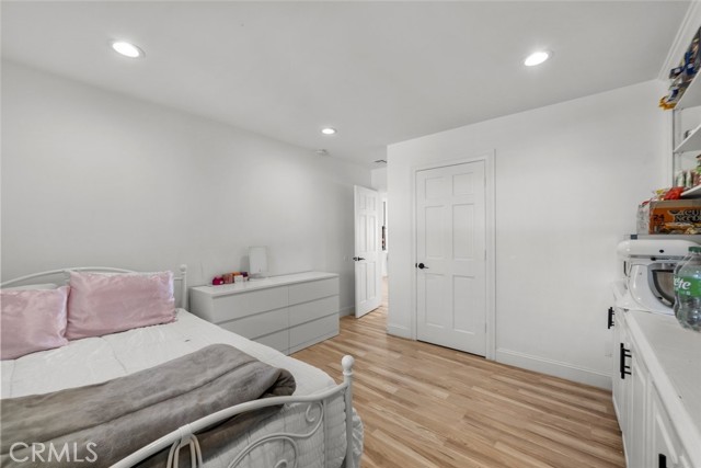 2556 W Avenue N 4, Palmdale CA: https://media.crmls.org/medias/8598f121-4d6f-4310-b851-4bea326c0e0e.jpg