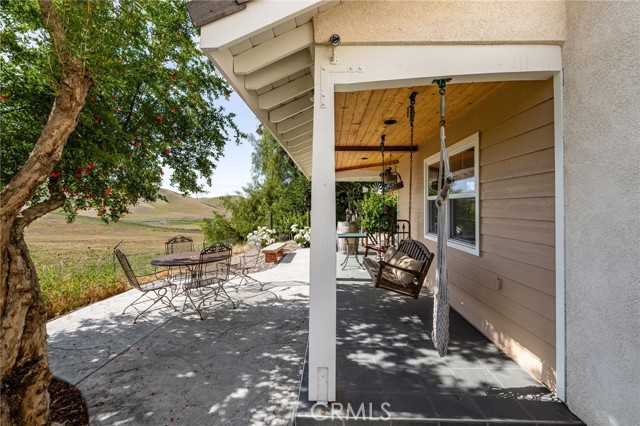 Detail Gallery Image 3 of 47 For 24449 Nan Court, Diamond Bar,  CA 91765 - 6 Beds | 4/1 Baths
