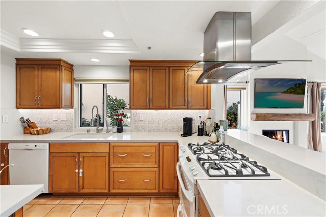 2415 Camino Bucanero, San Clemente CA: https://media.crmls.org/medias/8599a262-3a7c-4069-9a44-caa5aa10d016.jpg