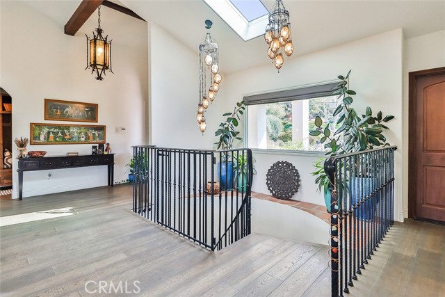 Detail Gallery Image 18 of 45 For 5617 Colodny Dr, Agoura Hills,  CA 91301 - 6 Beds | 4/1 Baths