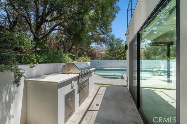 Drew Fenton | 17433 Camino De Yatasto Pacific Palisades CA | MLS: 7355290