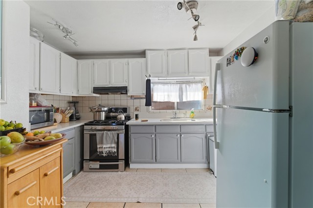 Detail Gallery Image 52 of 57 For 608 W 52nd, Los Angeles,  CA 90037 - 3 Beds | 2 Baths