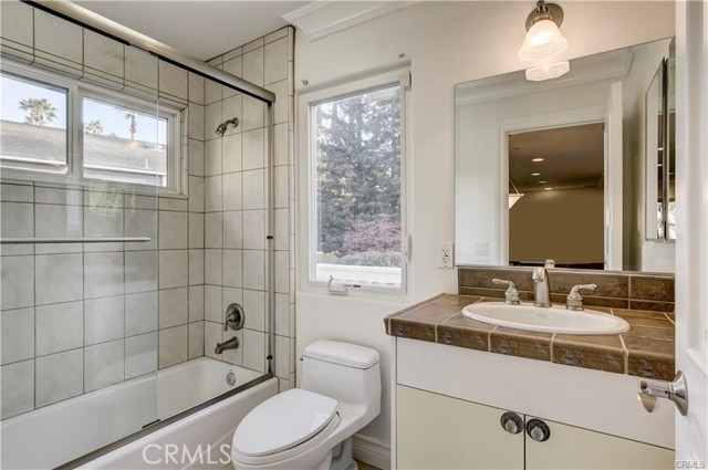 1377 Knoll Road, Redlands CA: https://media.crmls.org/medias/859b76d9-1094-4404-bad2-48ed04be477b.jpg