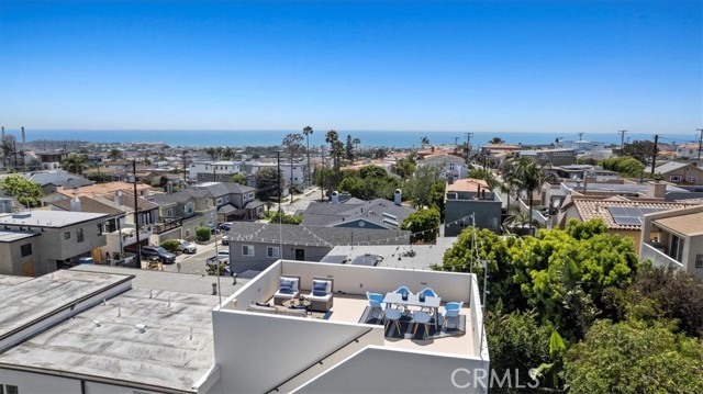 1141 7th Street, Hermosa Beach, California 90254, 3 Bedrooms Bedrooms, ,2 BathroomsBathrooms,Residential,Sold,7th,SB22129250