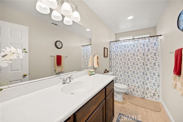 Detail Gallery Image 15 of 21 For 16209 Seminole Way, Fontana,  CA 92336 - 5 Beds | 3/1 Baths