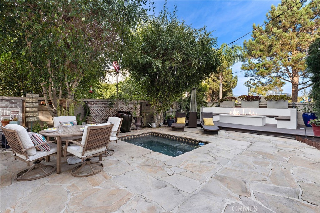 MLS #OC25022354 img 23