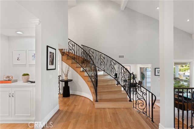 2567 Oakshore Drive, Westlake Village CA: https://media.crmls.org/medias/859d6893-2a88-4fa1-9a08-6eb37d8f4197.jpg