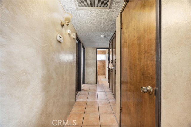 7519 Man O War Street, Bakersfield CA: https://media.crmls.org/medias/859d7df9-a267-4e8a-8590-39d1c23f30e8.jpg