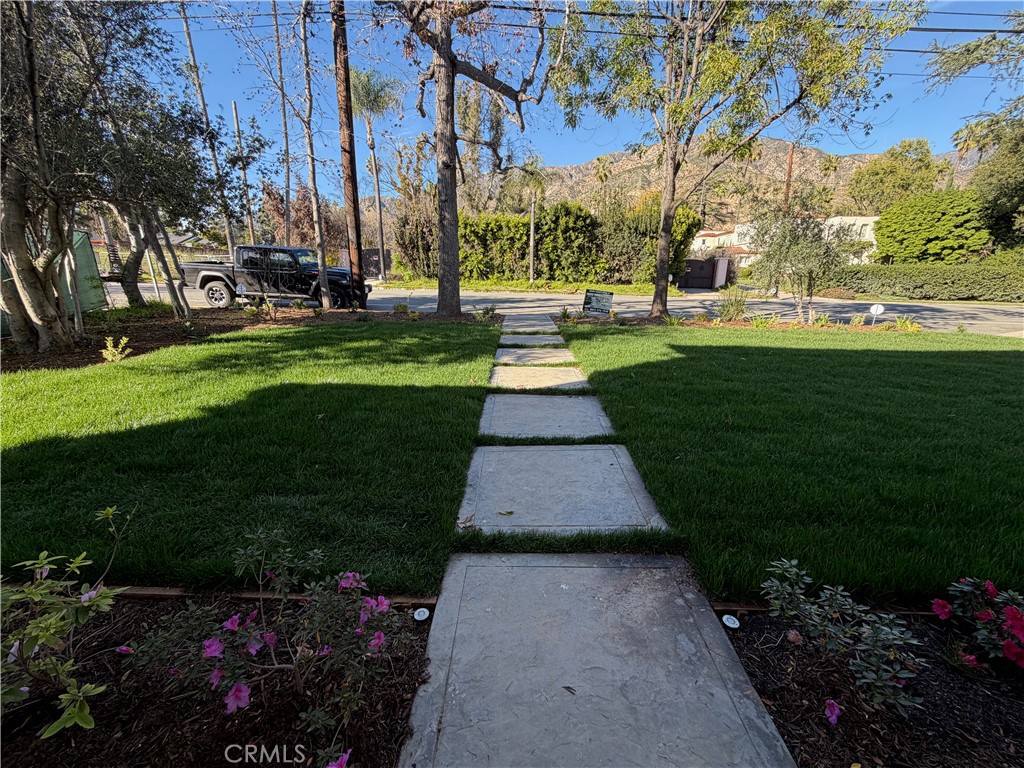 https://media.crmls.org/medias/859f3671-6af4-4bf3-b41a-2717d631bd21.jpg?preset=X-Large