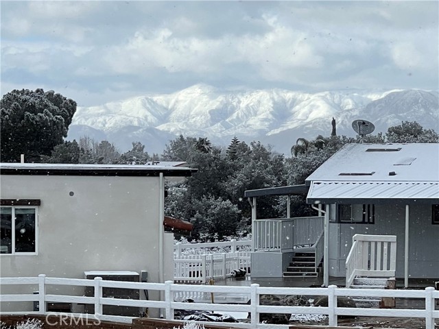 1134 Villa Calimesa Ln, Calimesa CA: https://media.crmls.org/medias/859f801e-d486-41dd-b452-9d2c90c8ac95.jpg