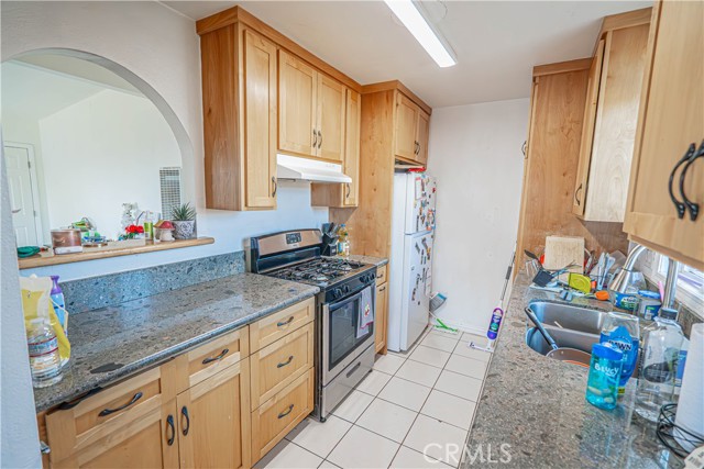 Detail Gallery Image 8 of 18 For 835 E Avenue Q, Palmdale,  CA 93550 - 2 Beds | 2 Baths