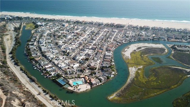 412 Colton Street, Newport Beach CA: https://media.crmls.org/medias/85a0becd-0b3b-40b7-8703-95d6fcd7334a.jpg