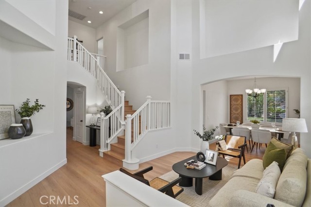 Detail Gallery Image 3 of 28 For 26104 Singer Pl, Stevenson Ranch,  CA 91381 - 4 Beds | 3 Baths