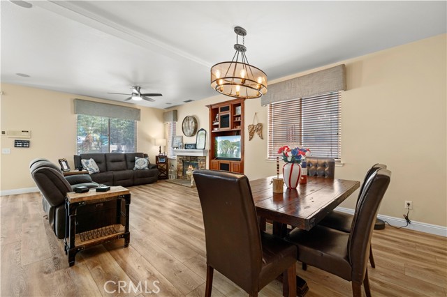 28436 Calex Drive, Valencia CA: https://media.crmls.org/medias/85a1cb3f-8637-4c31-8d91-0f4c5865ff3d.jpg