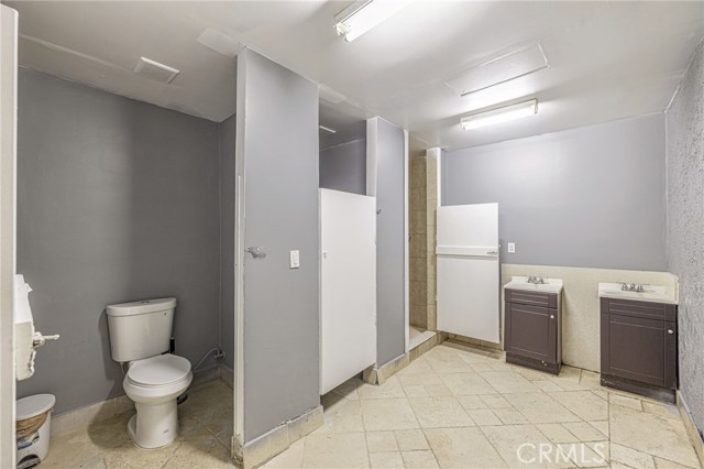 3149 E S Avenue, Palmdale CA: https://media.crmls.org/medias/85a1fa7c-84f8-4096-b3f3-3b18f4429a61.jpg